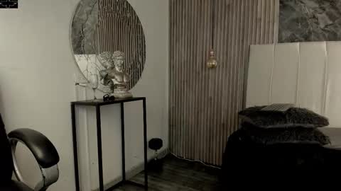 Snapshot of onceagain97_ chatting on October 17, 2025, 7:27 pm ... online show from October 17, 2025, 7:27 pm