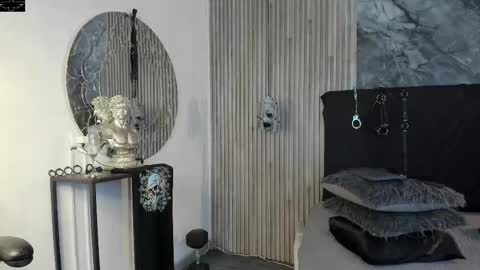 Snapshot of onceagain97_ chatting on October 24, 2025, 7:32 pm ... online show from October 24, 2025, 7:32 pm