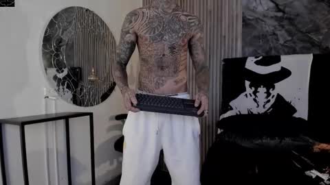     ... online show from November 17, 2025, 3:45 am