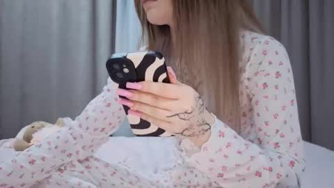 Eva online show from December 21, 2025, 12:23 pm