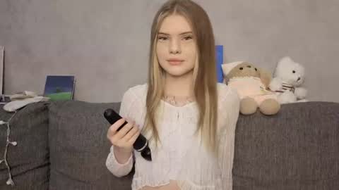 Eva online show from June 24, 2026, 1:54 pm