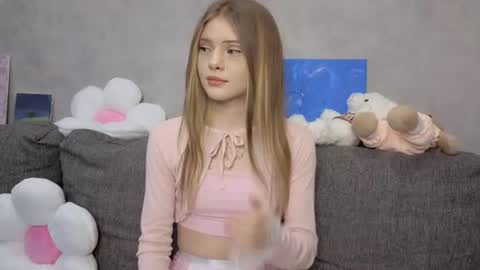 Eva online show from July 29, 2026, 1:42 pm