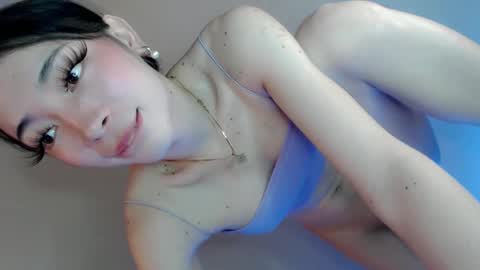 Snapshot of one_sweet_day18 chatting on December 12, 2024, 5:10 am jessy online show from December 12, 2024, 5:10 am