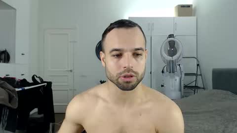 onebestlover online show from January 13, 2026, 8:41 am