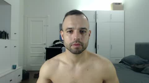 onebestlover online show from June 15, 2026, 8:49 am