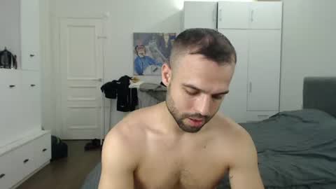 onebestlover online show from June 20, 2026, 10:51 am