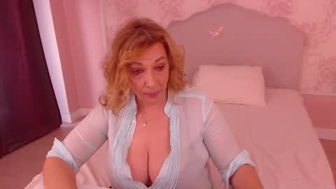 Nicole online show from March 12, 2025, 5:24 am