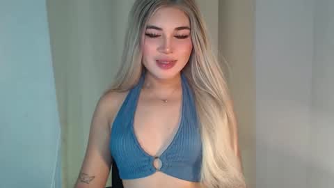 Snapshot of onegreattransdiva chatting on September 25, 2025, 7:34 am Goddess Rhiane online show from September 25, 2025, 7:34 am