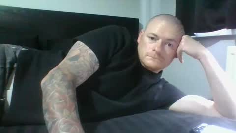 oneguycam online show from September 24, 2025, 1:03 pm