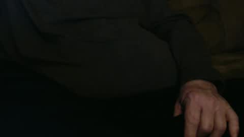 Snapshot of onehanglow chatting on January 12, 2025, 1:53 am Butch online show from January 12, 2025, 1:53 am