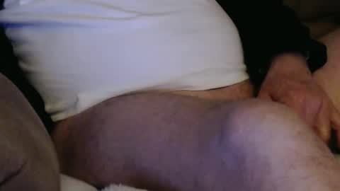 Snapshot of onehanglow chatting on January 31, 2025, 1:43 am Butch online show from January 31, 2025, 1:43 am