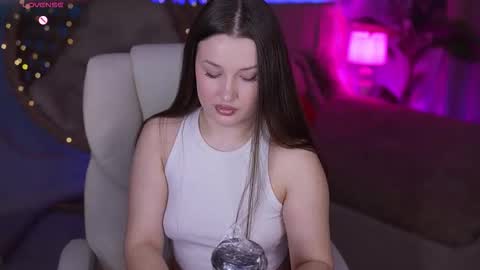 Snapshot of onelaya chatting on March 24, 2026, 7:24 am L A Y A online show from March 24, 2026, 7:24 am