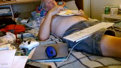 Snapshot of onemattu chatting on September 29, 2025, 6:29 am Mattu online show from September 29, 2025, 6:29 am