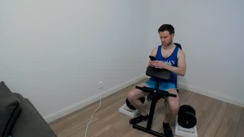 onesexyguy4u online show from January 19, 2025, 5:39 pm