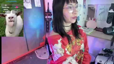 Snapshot of oni_dakotta chatting on September 20, 2025, 1:01 pm oni_dakotta online show from September 20, 2025, 1:01 pm