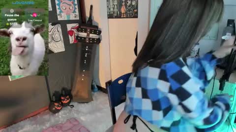 Snapshot of oni_dakotta chatting on October 24, 2025, 12:01 pm oni_dakotta online show from October 24, 2025, 12:01 pm