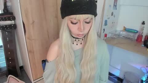 Snapshot of oni_dakotta chatting on February 18, 2026, 2:35 pm oni_dakotta online show from February 18, 2026, 2:35 pm