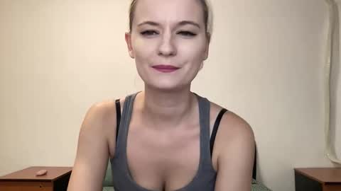 Snapshot of onika_cox chatting on September 29, 2025, 10:03 pm Onika online show from September 29, 2025, 10:03 pm