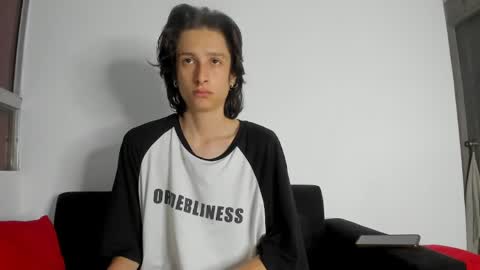 onion_knight420 online show from May 26, 2026, 3:13 am