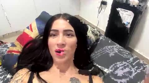 onlily online show from May 8, 2026, 9:09 pm