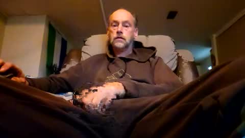 only01love online show from November 1, 2025, 8:11 pm