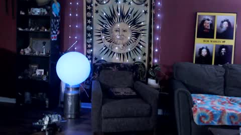 Only1JTreasure online show from February 4, 2025, 4:15 am