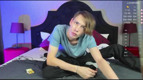 Snapshot of only_eric chatting on February 6, 2025, 9:28 pm Erick online show from February 6, 2025, 9:28 pm