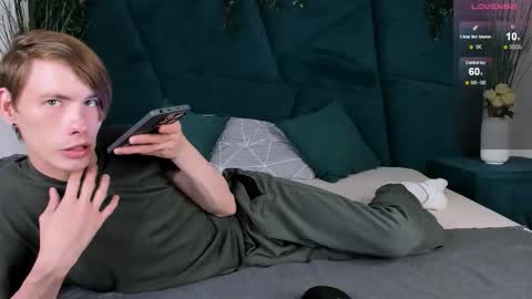 Erick  online show from September 16, 2025, 6:03 am