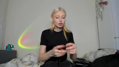 Iva online show from November 4, 2025, 6:07 pm