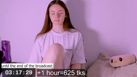 only_sarah1 online show from April 25, 2026, 9:45 pm