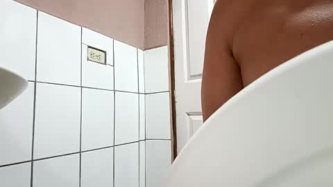 onlybueno online show from January 5, 2025, 6:24 am