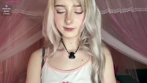 Eva online show from May 5, 2026, 7:27 am