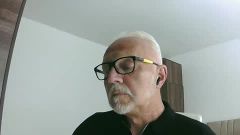 Snapshot of onlyfunwithyou chatting on April 28, 2026, 12:43 pm Onlyfunwithyou online show from April 28, 2026, 12:43 pm