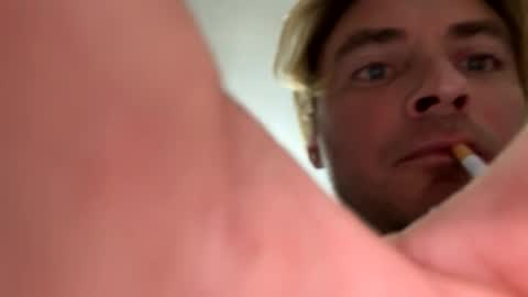 Snapshot of onlyloveyoutwice2016 chatting on October 21, 2025, 5:02 pm onlyloveyoutwice2016 online show from October 21, 2025, 5:02 pm