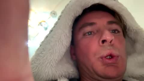 Snapshot of onlyloveyoutwice2016 chatting on October 26, 2025, 10:47 pm onlyloveyoutwice2016 online show from October 26, 2025, 10:47 pm