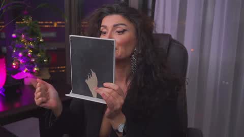 Nicolle online show from December 14, 2024, 5:58 pm