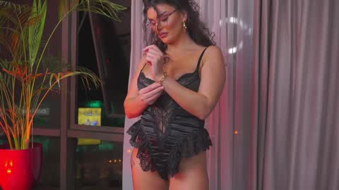 Nicolle online show from January 23, 2025, 7:51 pm