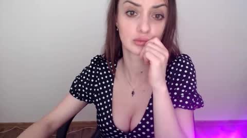 Snapshot of onlyvika chatting on May 15, 2026, 9:33 pm onlyvika online show from May 15, 2026, 9:33 pm