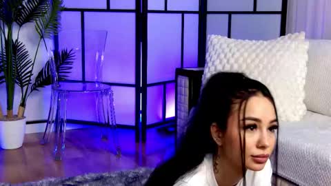 Xandra online show from November 20, 2025, 6:02 am