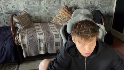 Snapshot of oofcblesssexx chatting on December 13, 2024, 9:02 am bless god online show from December 13, 2024, 9:02 am