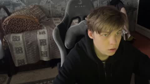 Snapshot of oofcblesssexx chatting on February 8, 2025, 1:33 pm bless god online show from February 8, 2025, 1:33 pm