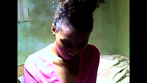 oolyette online show from December 4, 2025, 7:11 pm