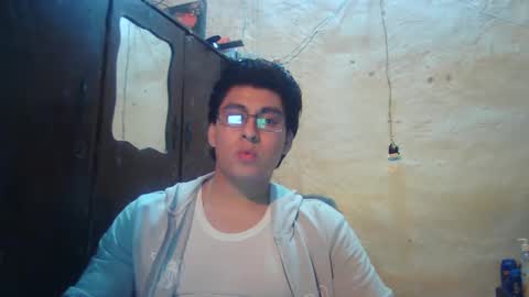 oomaurooo online show from January 27, 2025, 5:36 am