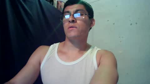 Snapshot of oomaurooo chatting on June 26, 2026, 7:35 am oomaurooo online show from June 26, 2026, 7:35 am
