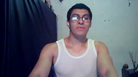 Snapshot of oomaurooo chatting on July 11, 2026, 8:06 am oomaurooo online show from July 11, 2026, 8:06 am