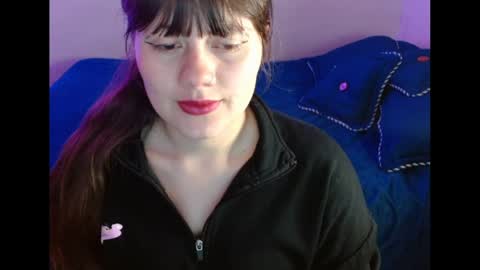 Oona online show from September 19, 2025, 12:23 am