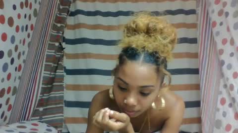Snapshot of oooosoavizara chatting on July 1, 2026, 6:18 pm oooosoavizara online show from July 1, 2026, 6:18 pm