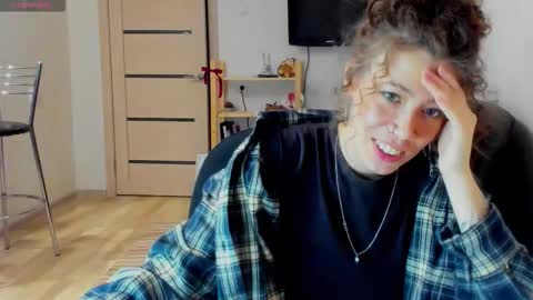 Snapshot of oops_britney chatting on February 14, 2026, 6:59 pm Britney online show from February 14, 2026, 6:59 pm