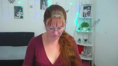 Snapshot of oovanessahotts chatting on September 27, 2025, 5:45 am Vanessa online show from September 27, 2025, 5:45 am