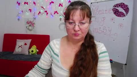 Snapshot of oovanessahotts chatting on May 2, 2026, 5:01 am Vanessa online show from May 2, 2026, 5:01 am